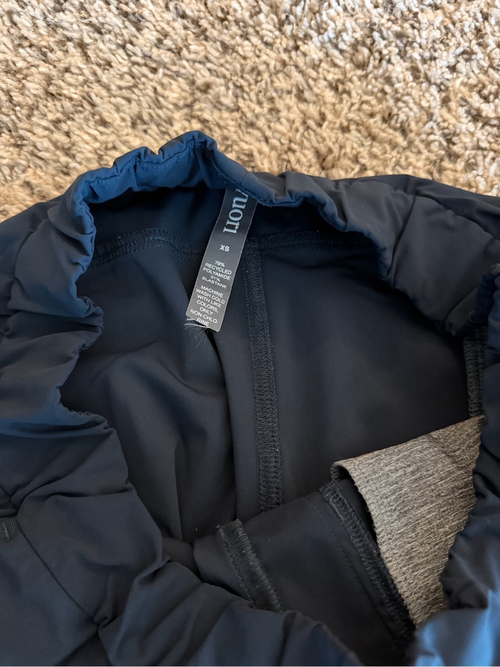 Vuori Women’s Miles Ankle Pants - Picture 8 of 10